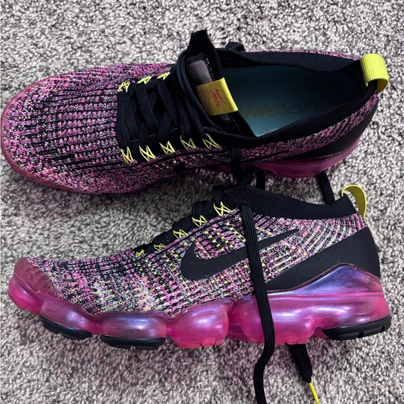 Nike Shoes - Nike Air VaporMax Flyknit 3 Womens Size 12
